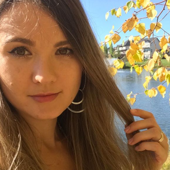 Meet your Posher, Лилия - Picture 1 of 1